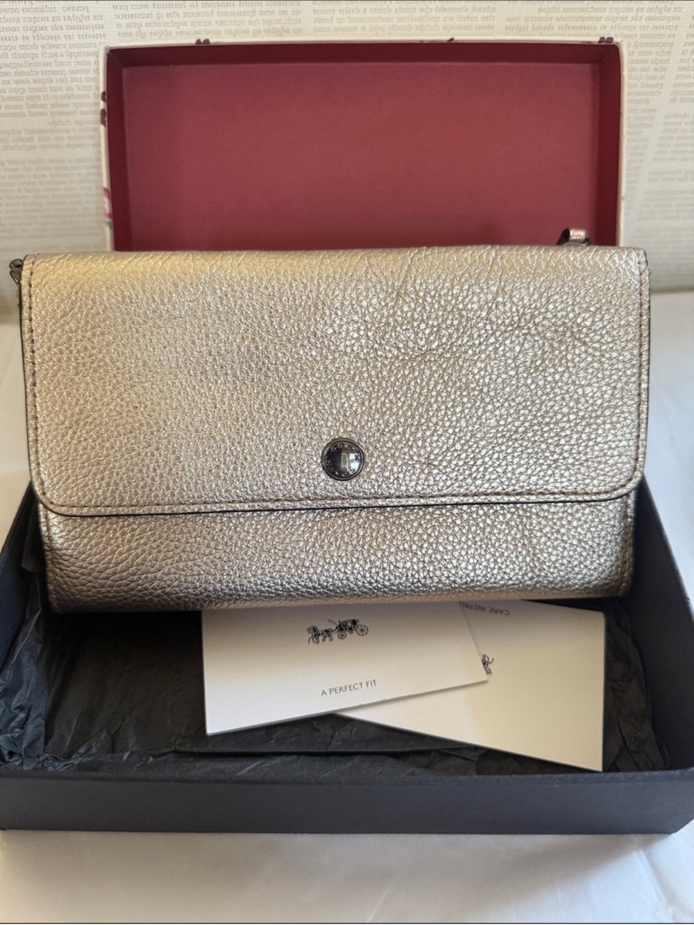 Coach Metallic Leather Triple Small Wristlet - Picture 3 of 12